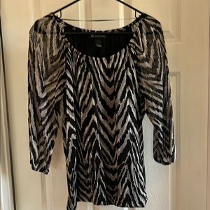 Black and White Relaxed Blouse with Billowy Sleeves